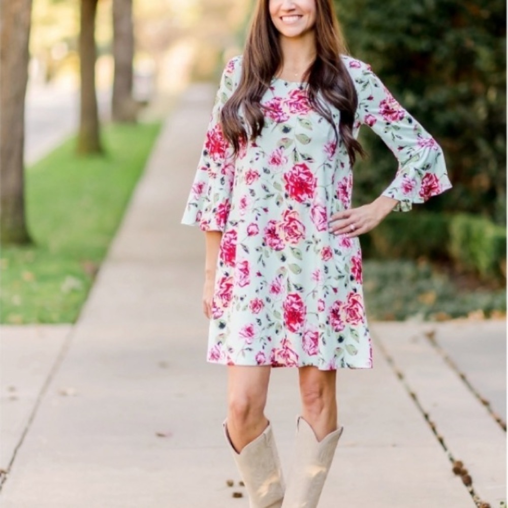 The Pioneer Woman Ruffle Knit Dress with 3/4 Sleeves Pockets Green Floral size M
